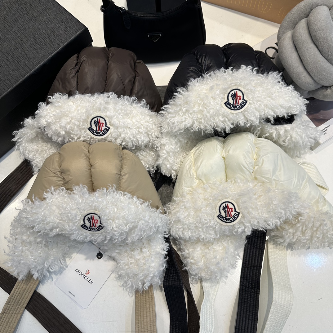 Moncler hat Moncler hat