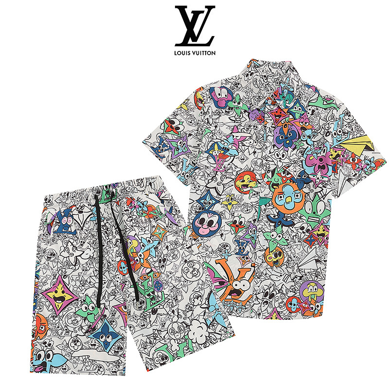LOUIS VUITTON Summer set