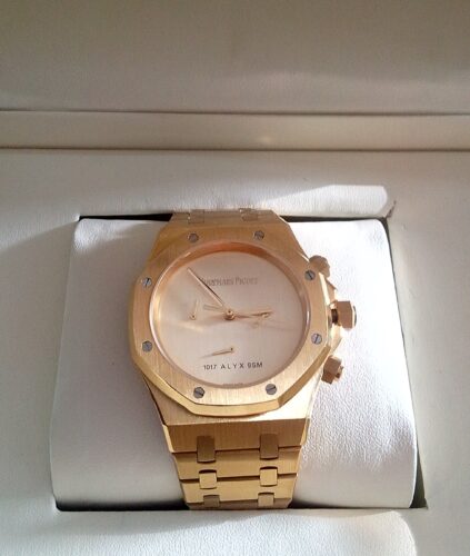 AP Watch photo review