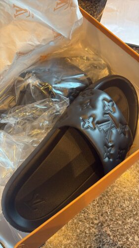 LV Slippers Size:#35-45 photo review